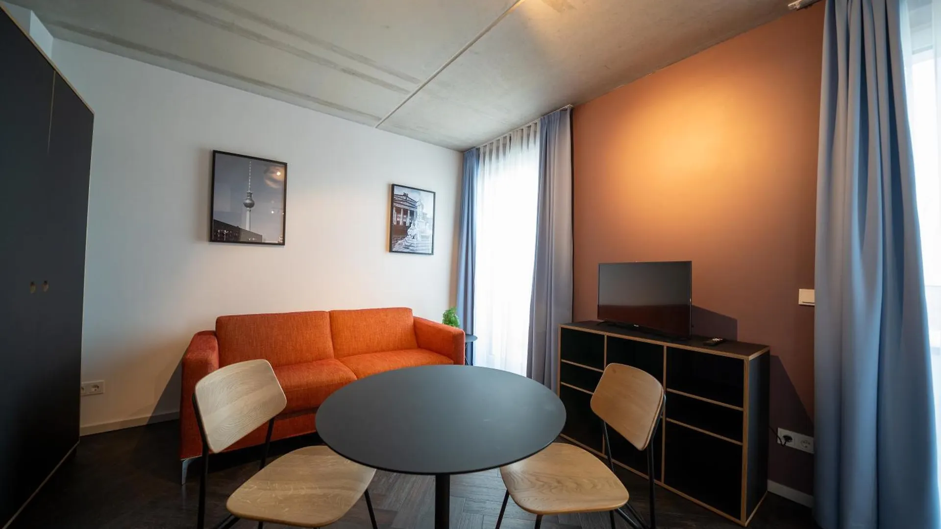 Neoapartments Берлин Апарт-отель