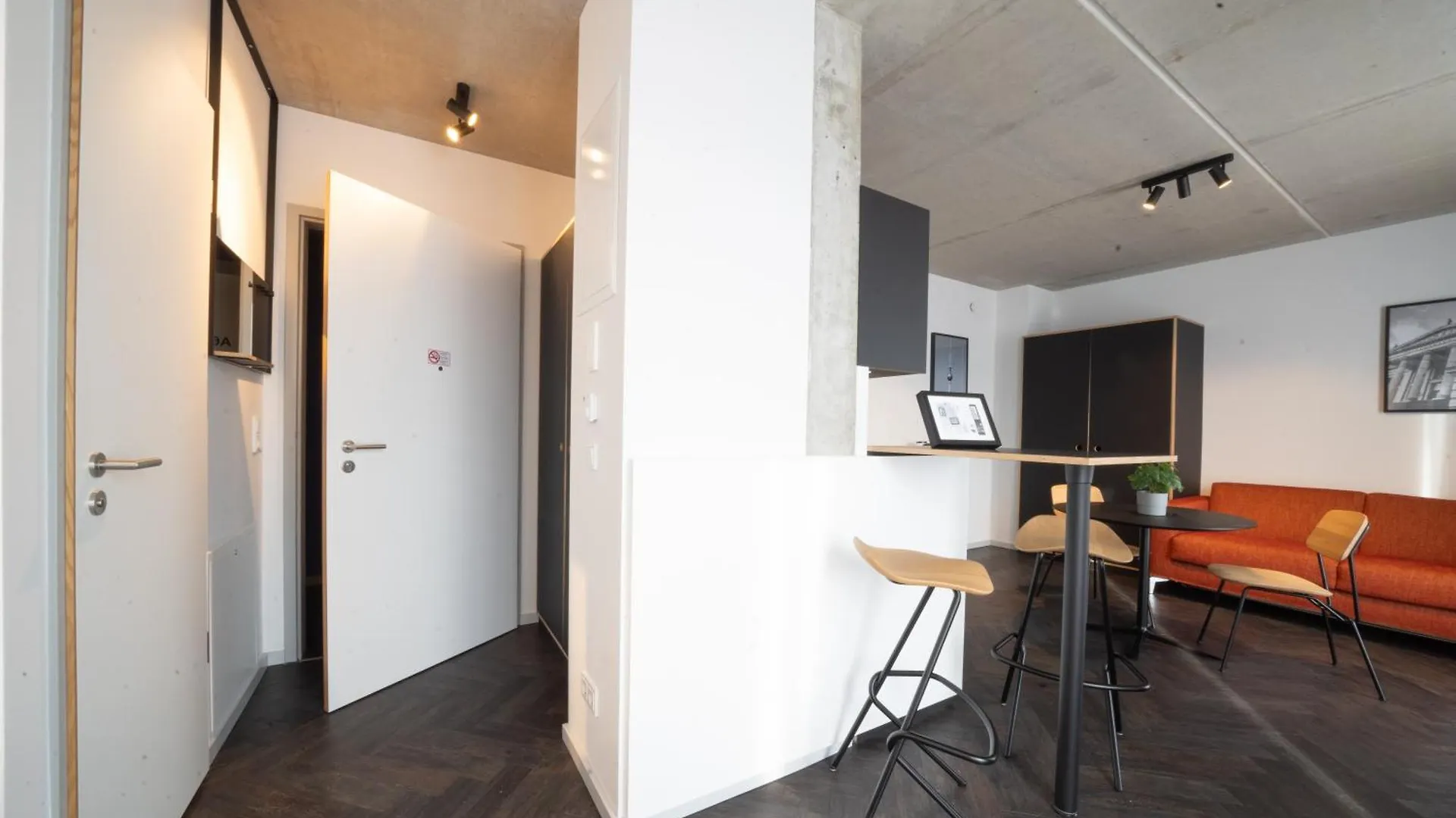 Neoapartments Берлин Апарт-отель